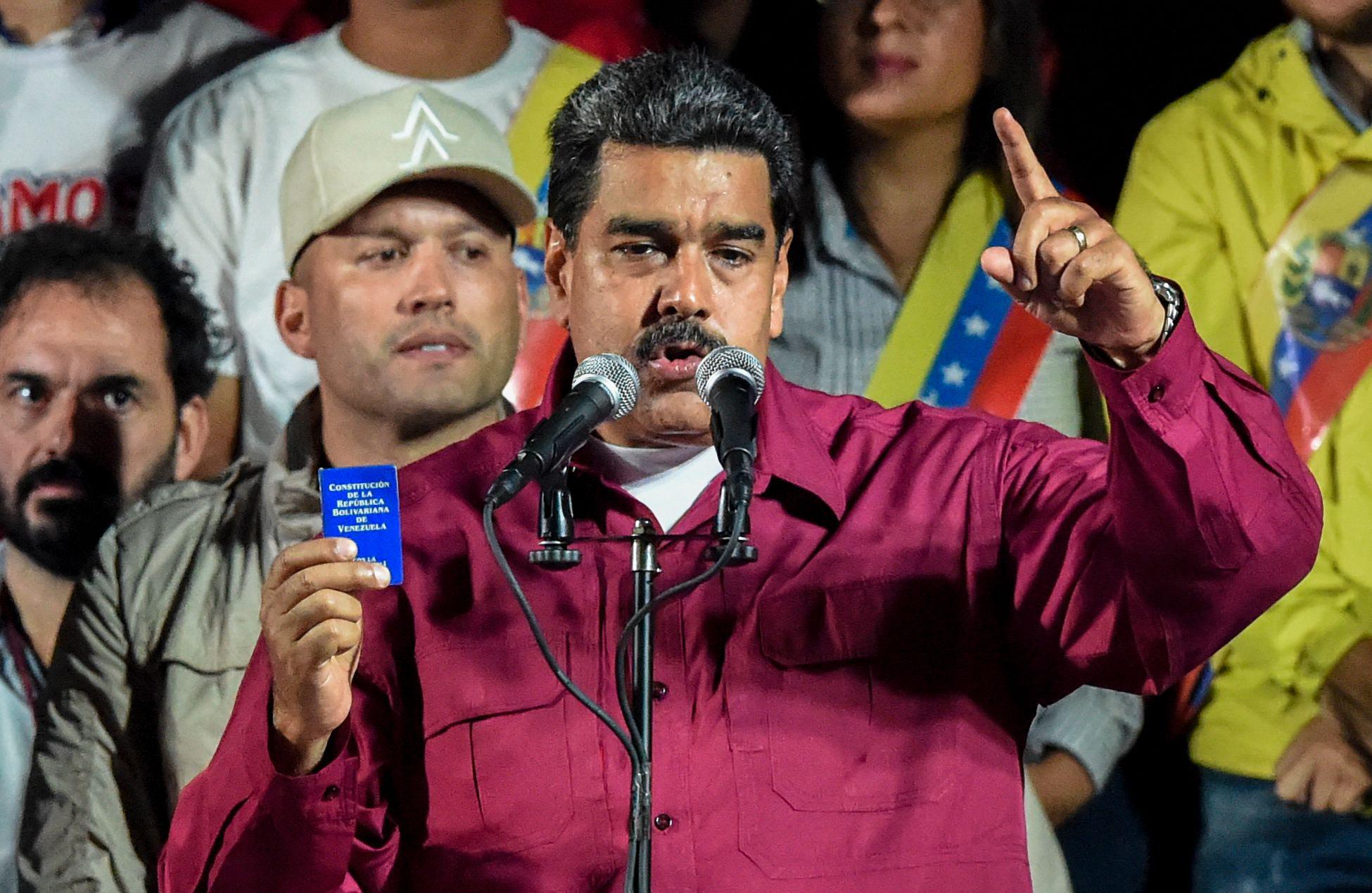 Le Venezuela  reste avec Maduro