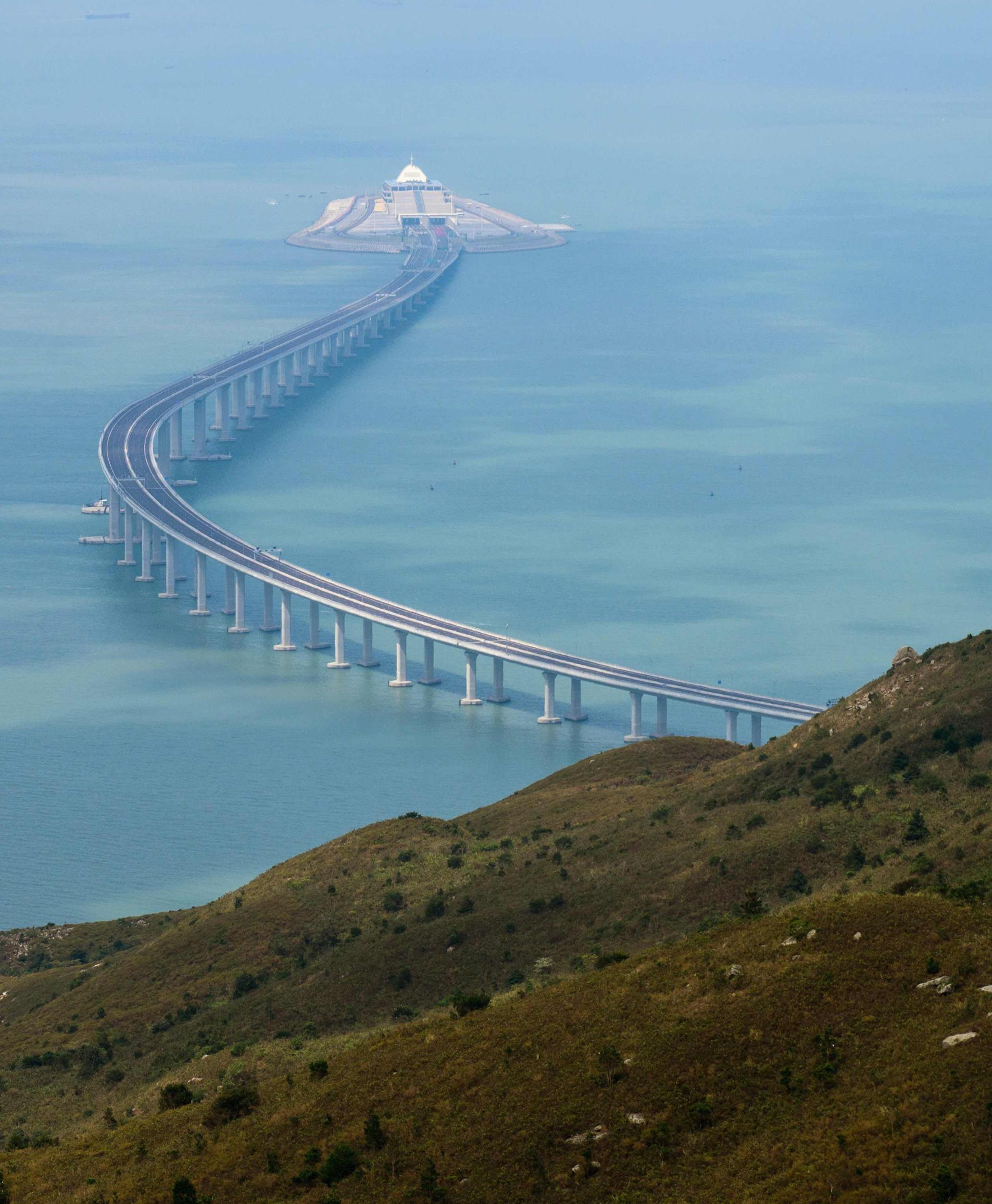 Le plus long  pont maritime du monde se trouve en Chine