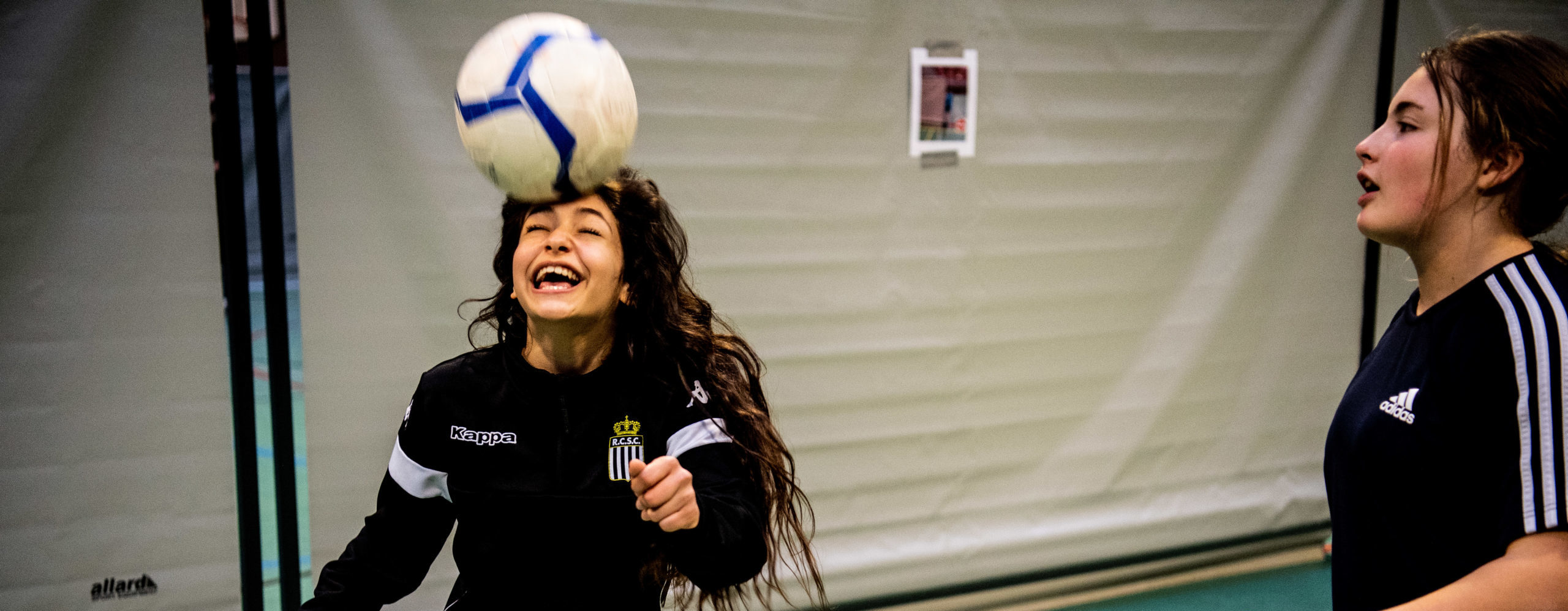 Du foot-études pour les filles à Charleroi (photos & vidéo)