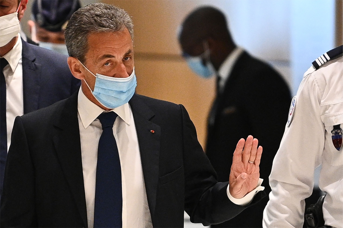 Sarkozy condamné à un an de prison ferme