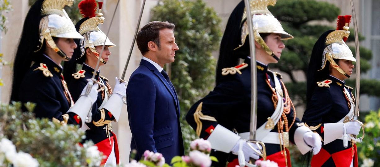 Macron a été réinvesti ce 8 mai 2022 pour un second mandat en tant que président de la France.