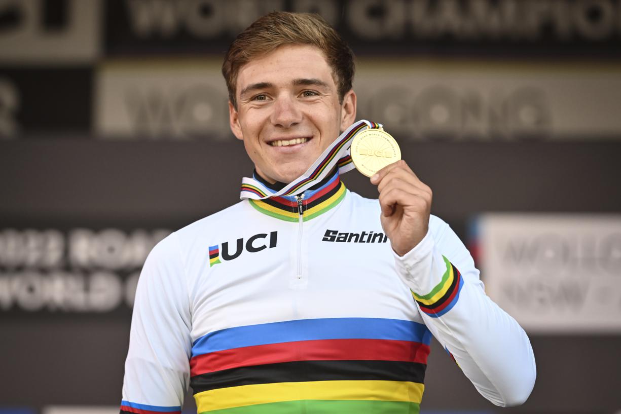 Le Belge Remco Evenepoel est champion du monde de cyclisme à 22 ans