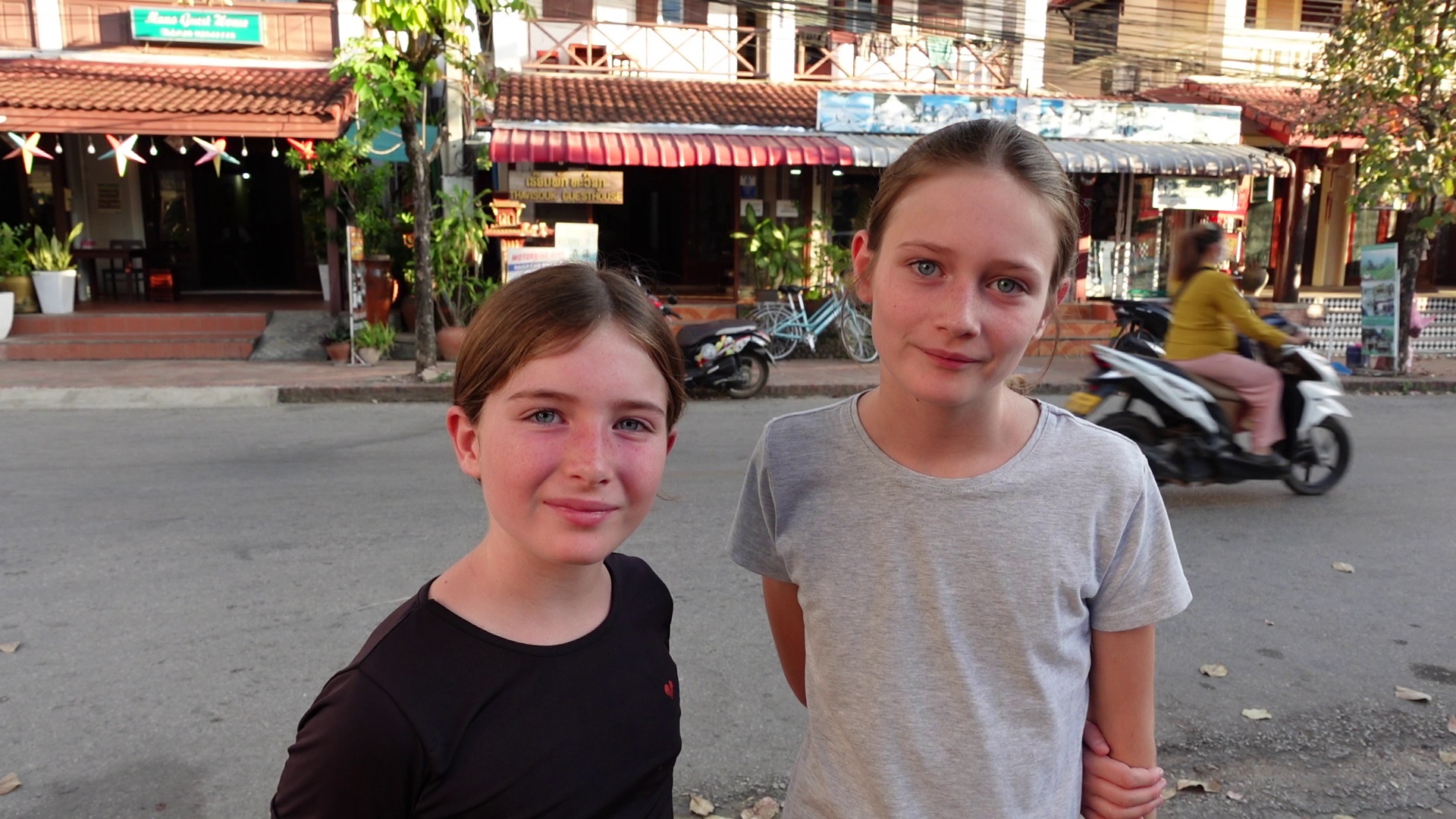 Jill et Olivia au Laos