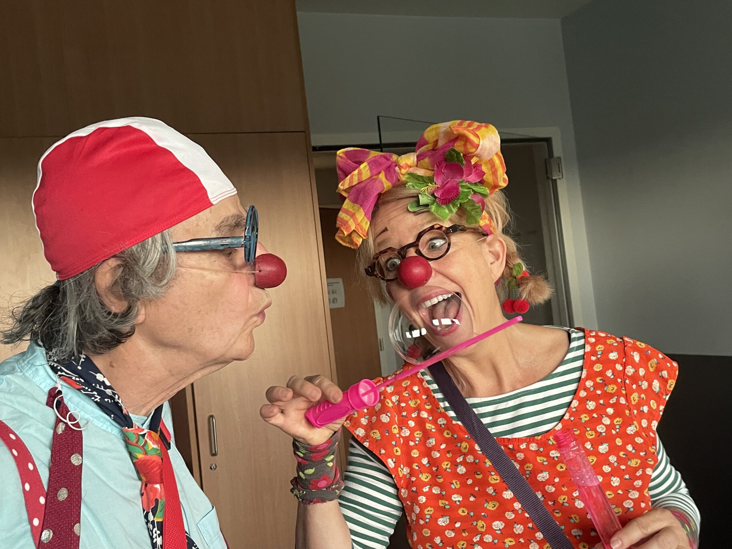 Depuis 30 ans, les Docteurs Zinzins font les clowns à l'hôpital des enfants de Bruxelles