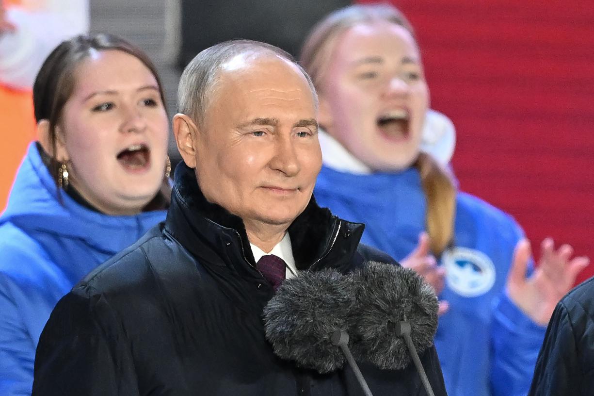 Russie: Vladimir Poutine réélu président avec un score record